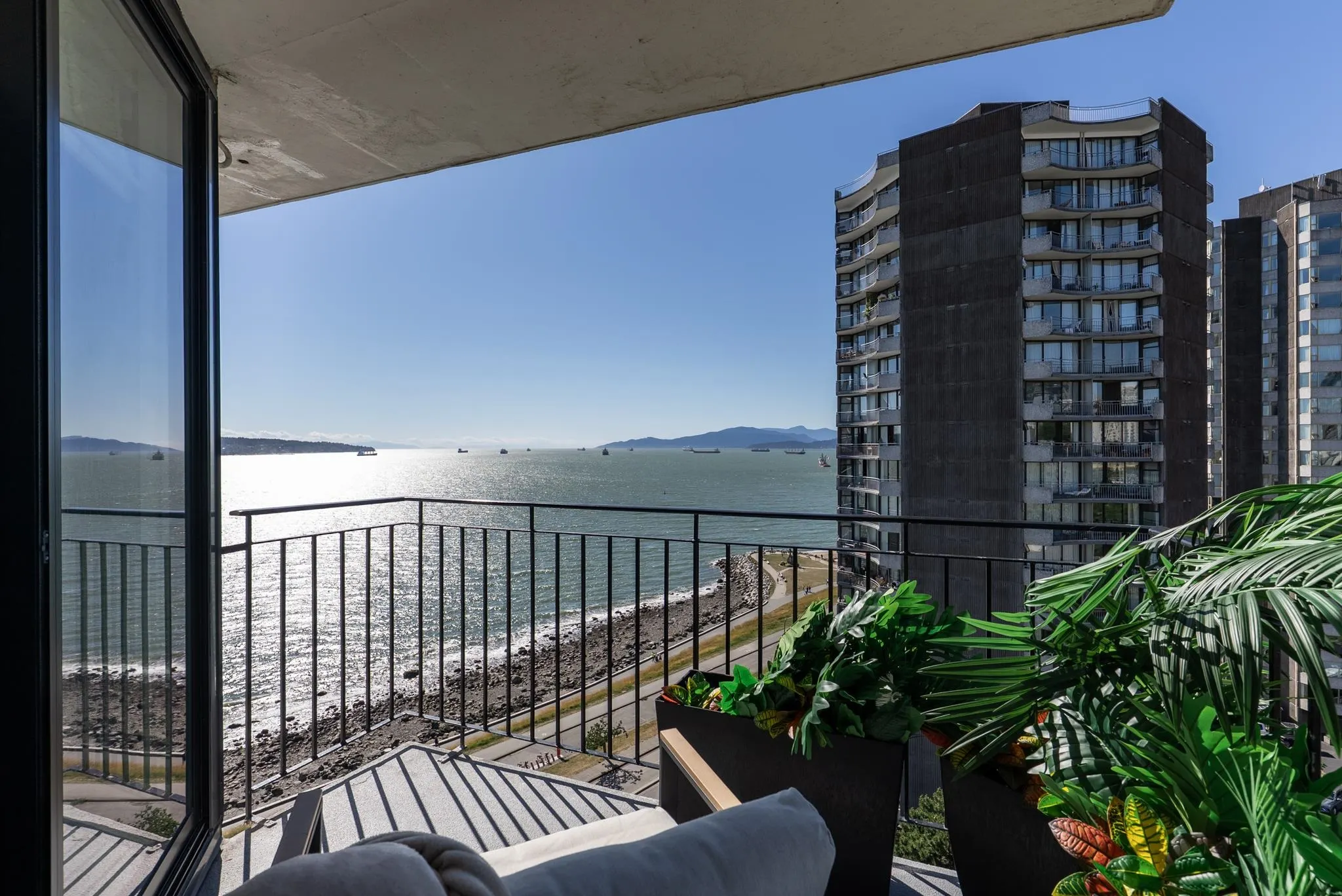 1575 Beach Avenue #1301