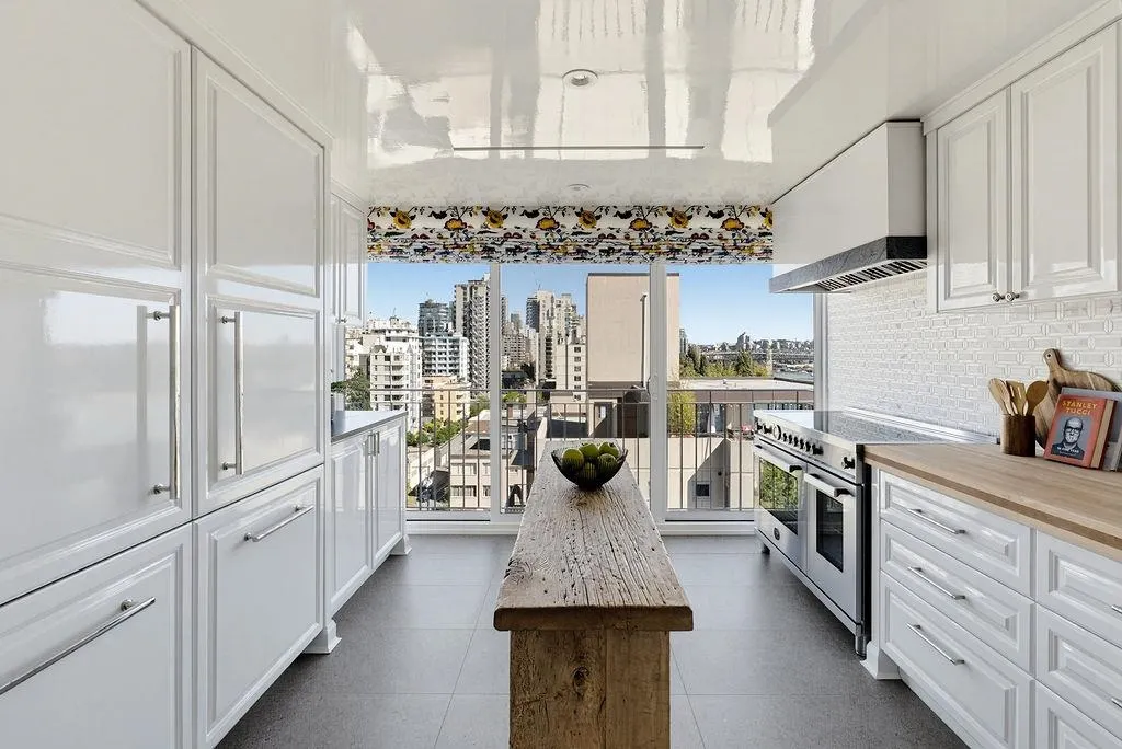 1575 Beach Avenue #1301