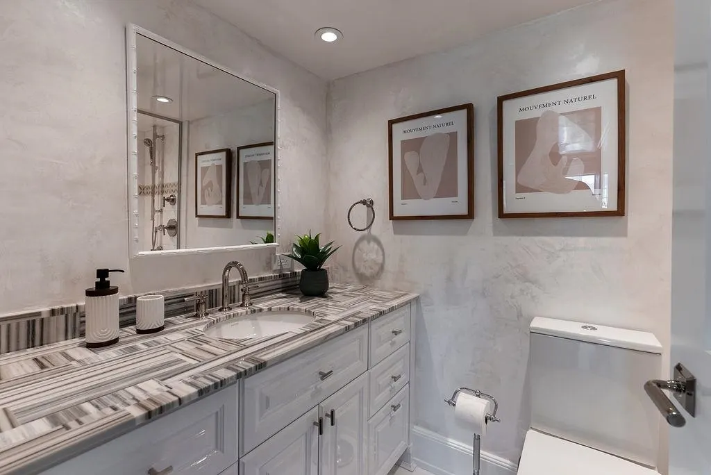 1575 Beach Avenue #1301