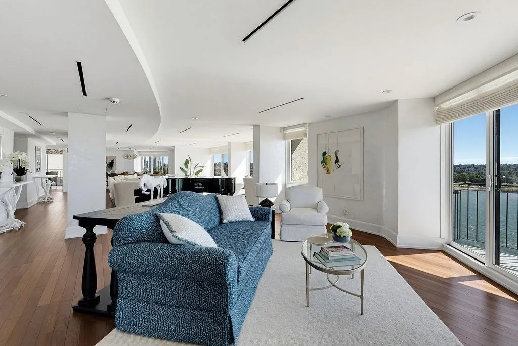 1575 Beach Avenue #1301