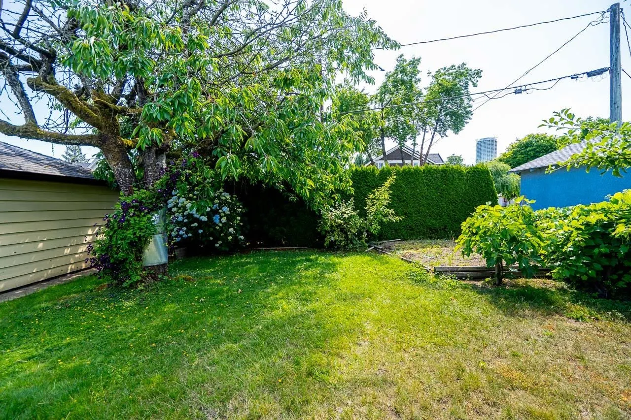 916 Thirteenth Street