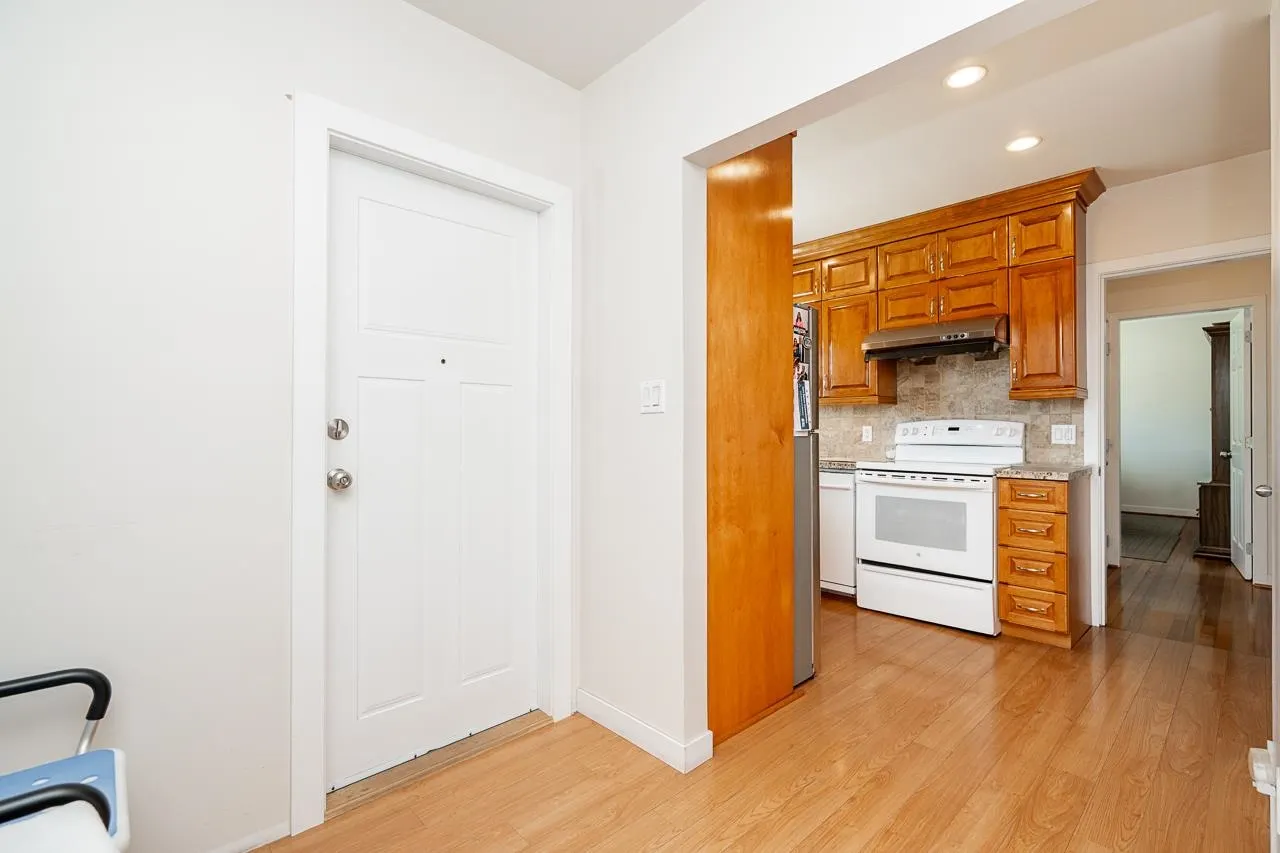 916 Thirteenth Street