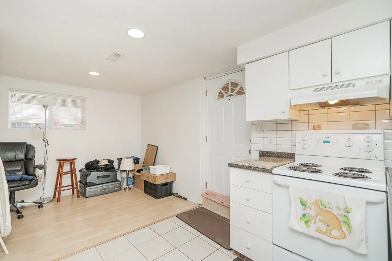 916 Thirteenth Street