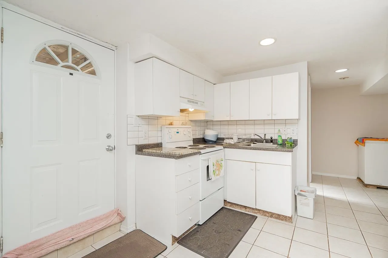 916 Thirteenth Street