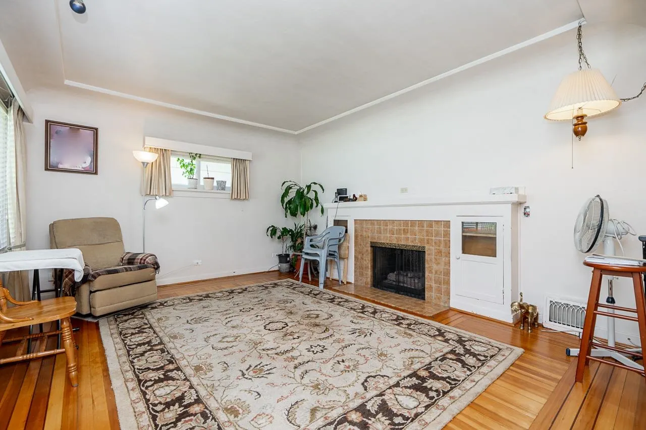 916 Thirteenth Street
