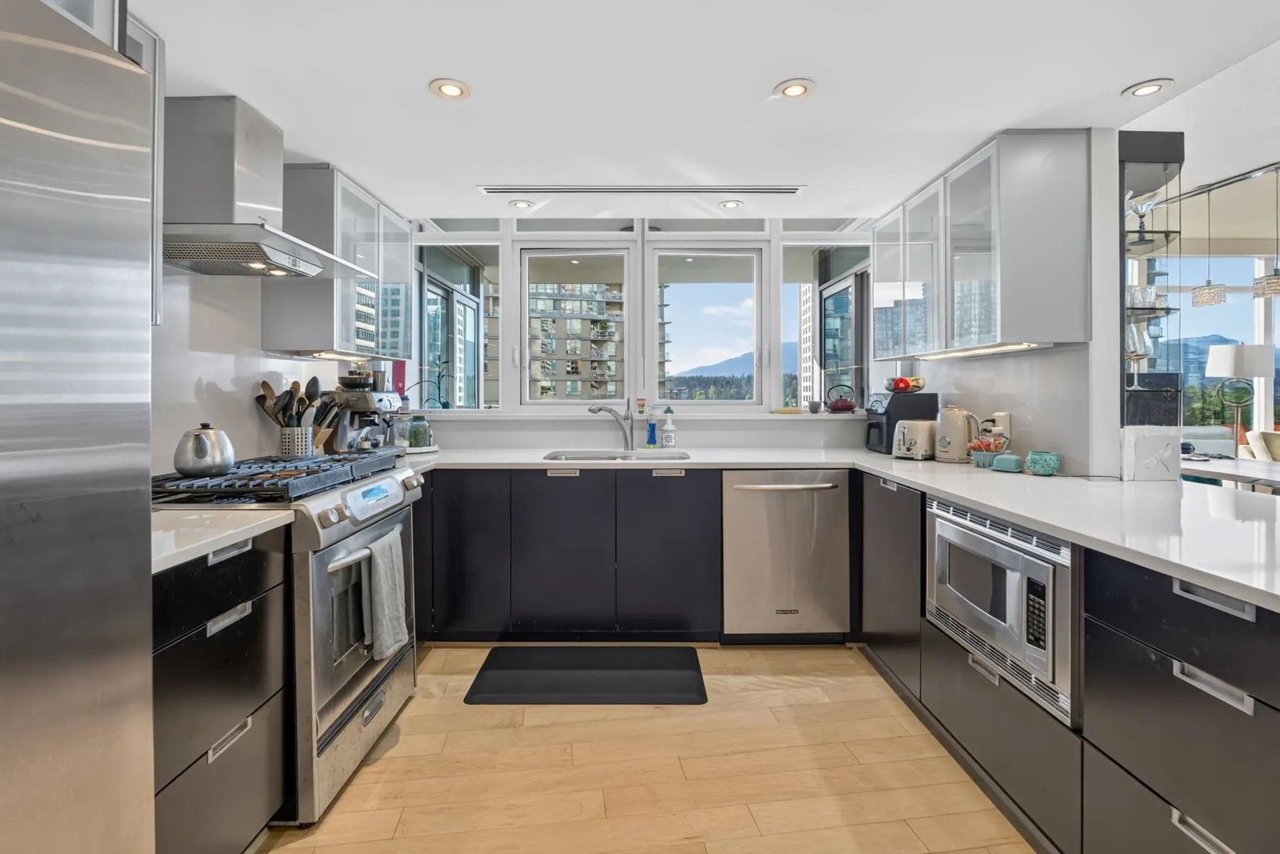 1205 W Hastings Street #702