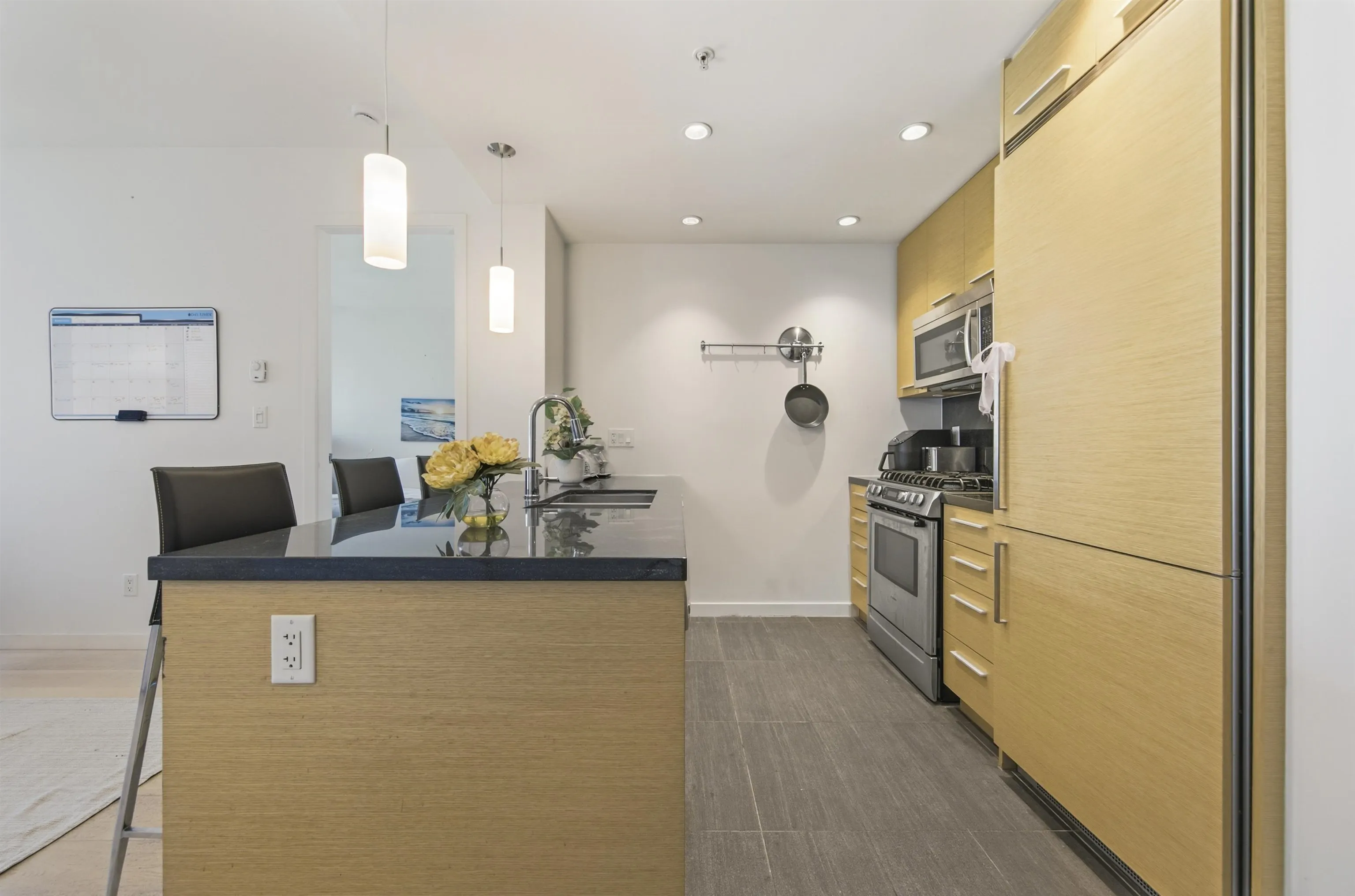 2528 Maple Street #403