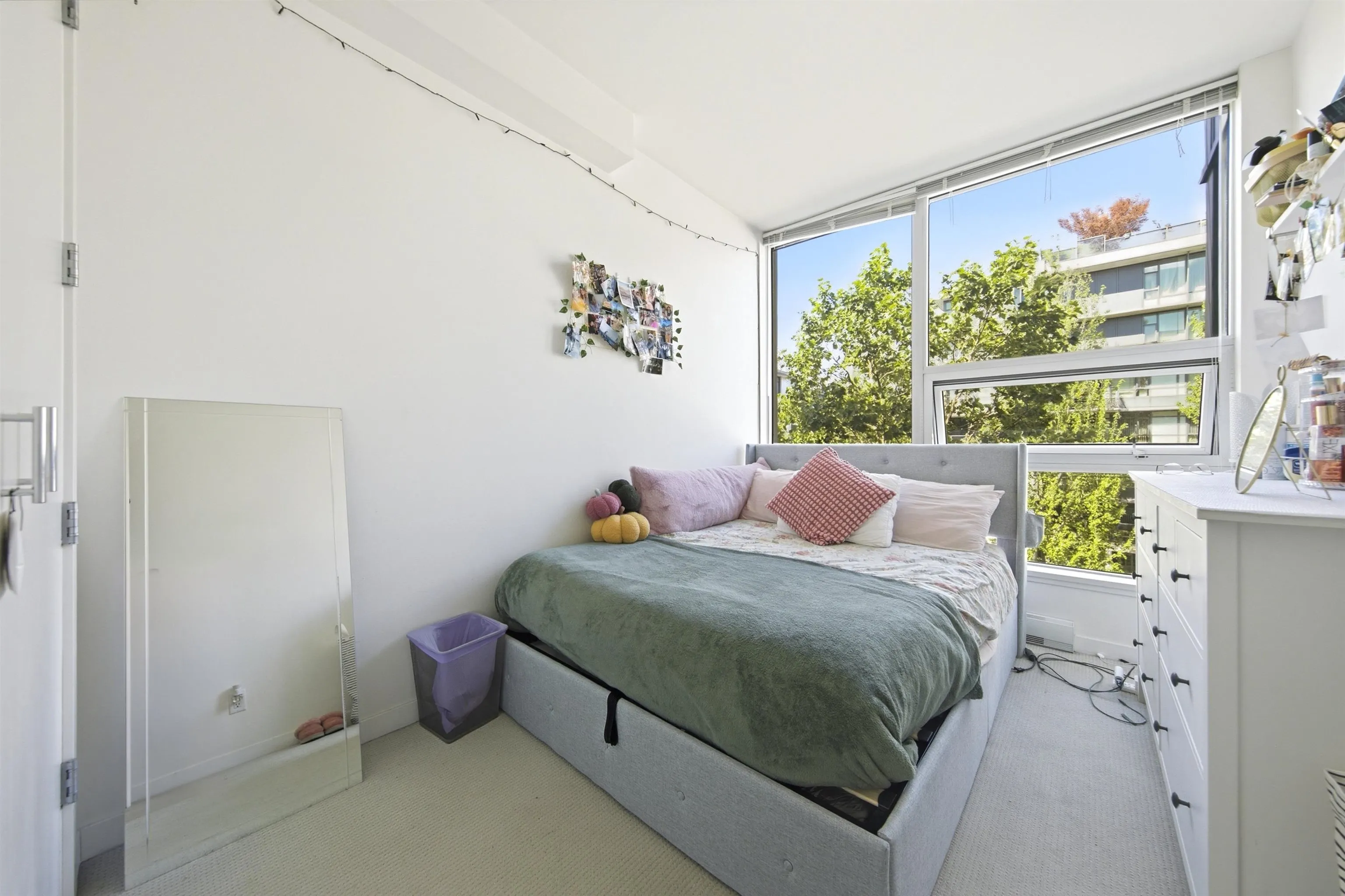 2528 Maple Street #403
