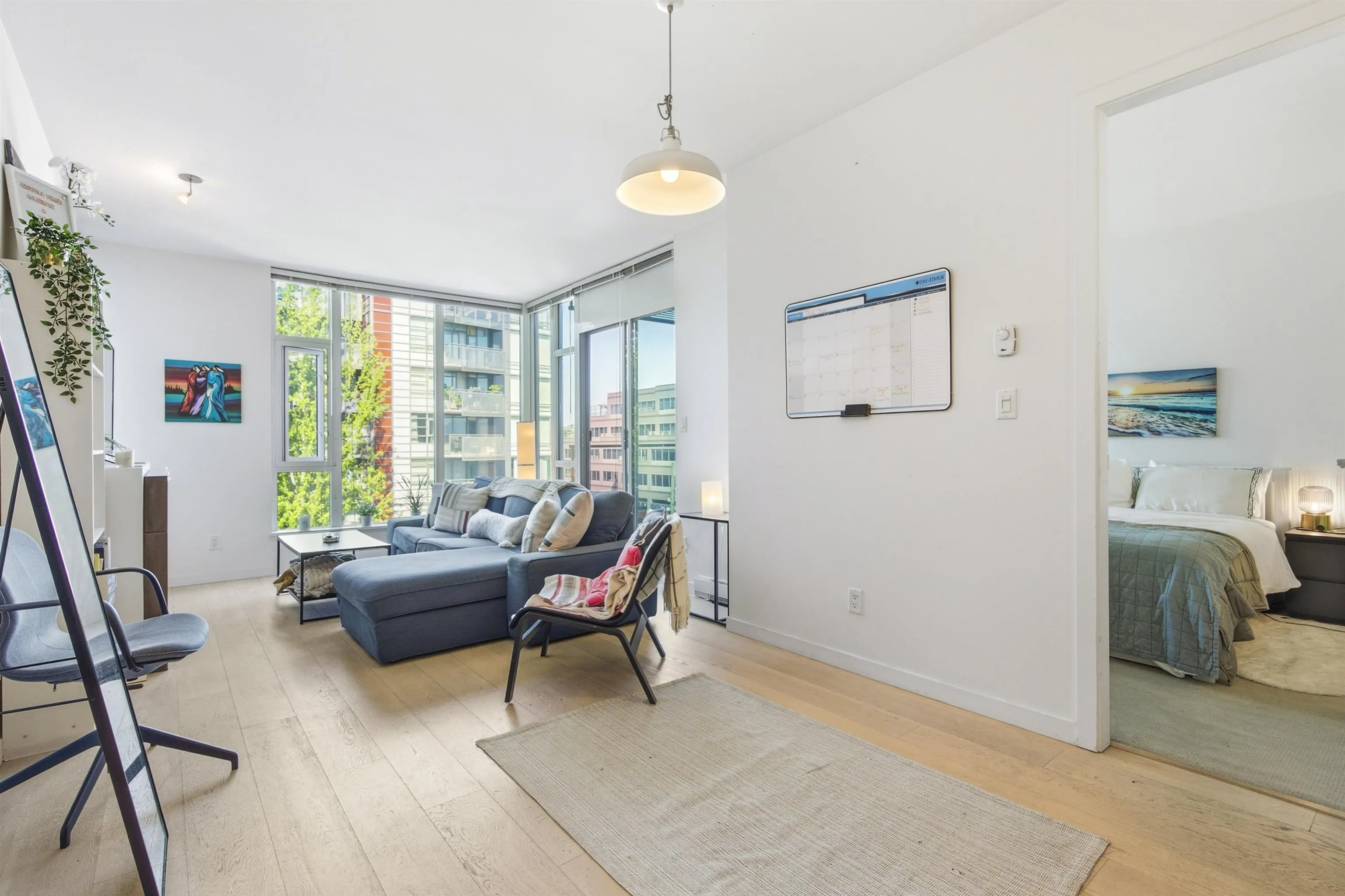 2528 Maple Street #403