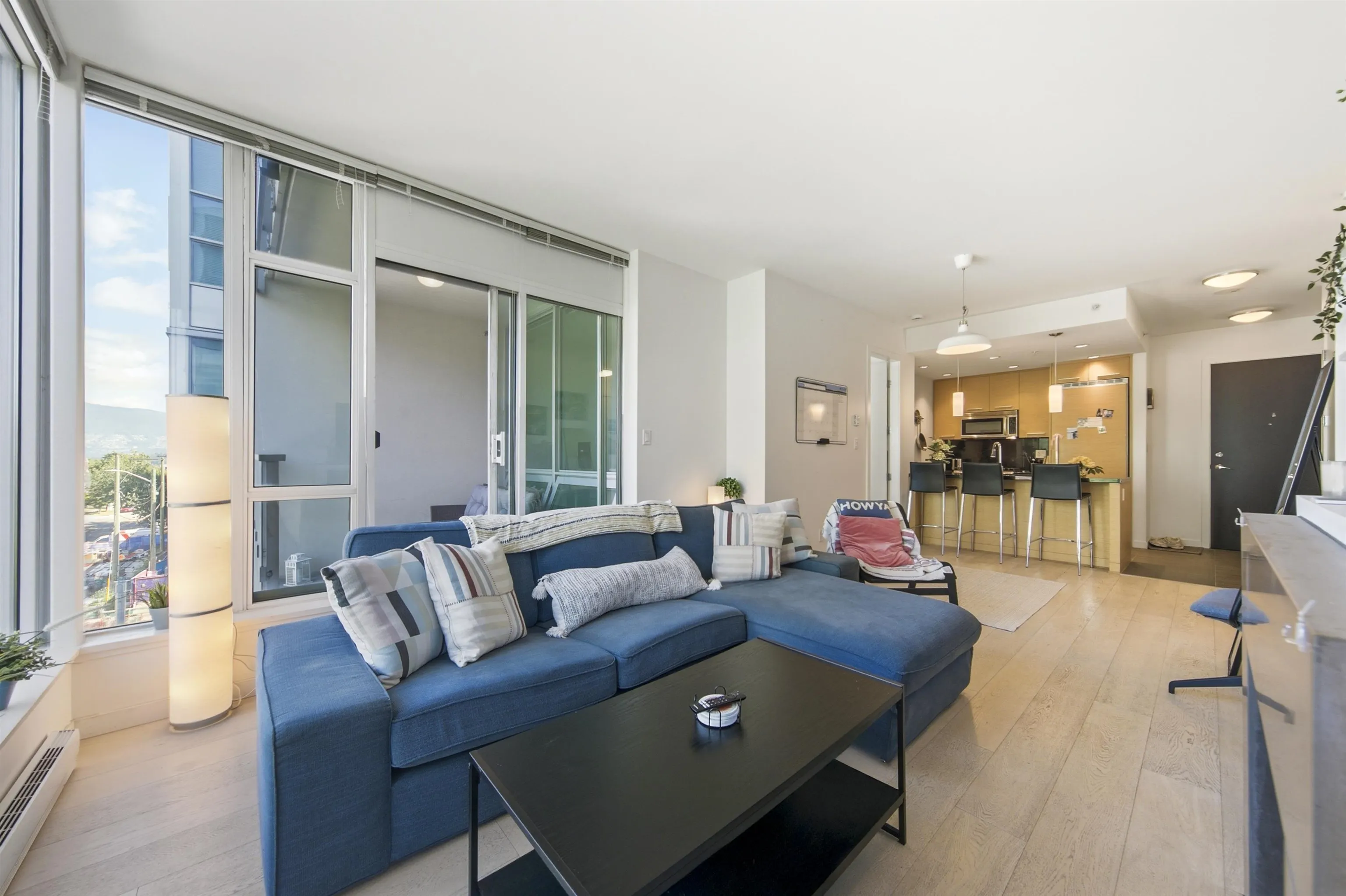 2528 Maple Street #403