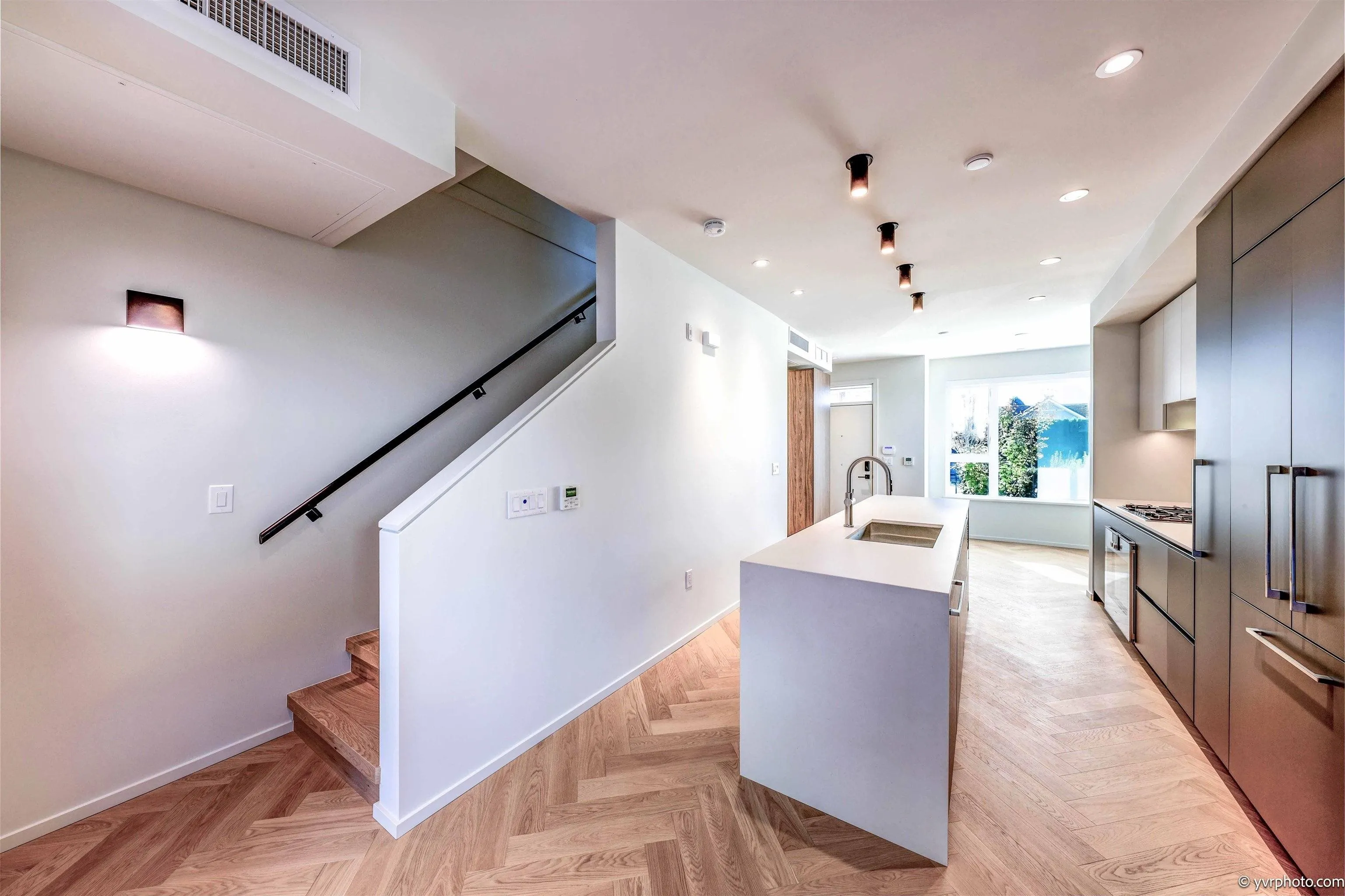 815 W 49th Avenue #185