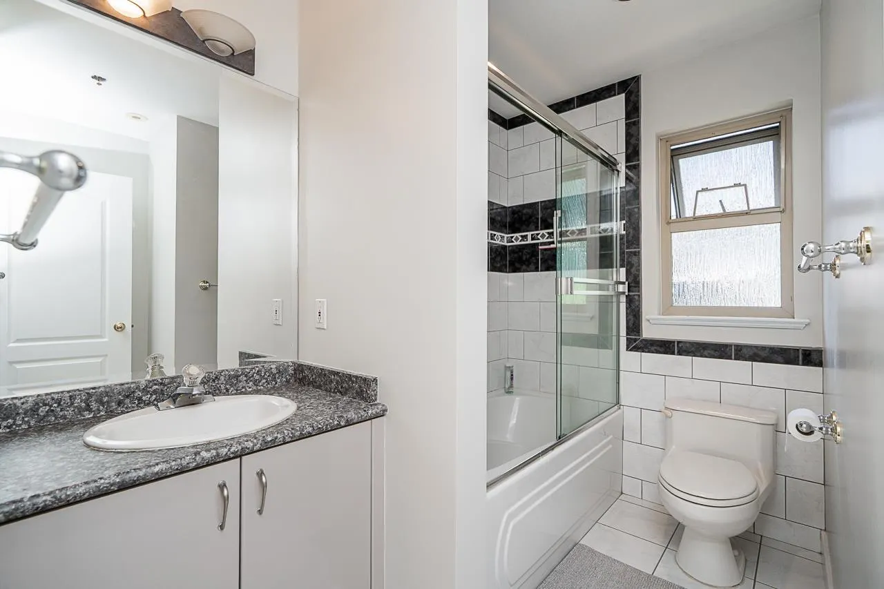 732 W 26th Avenue