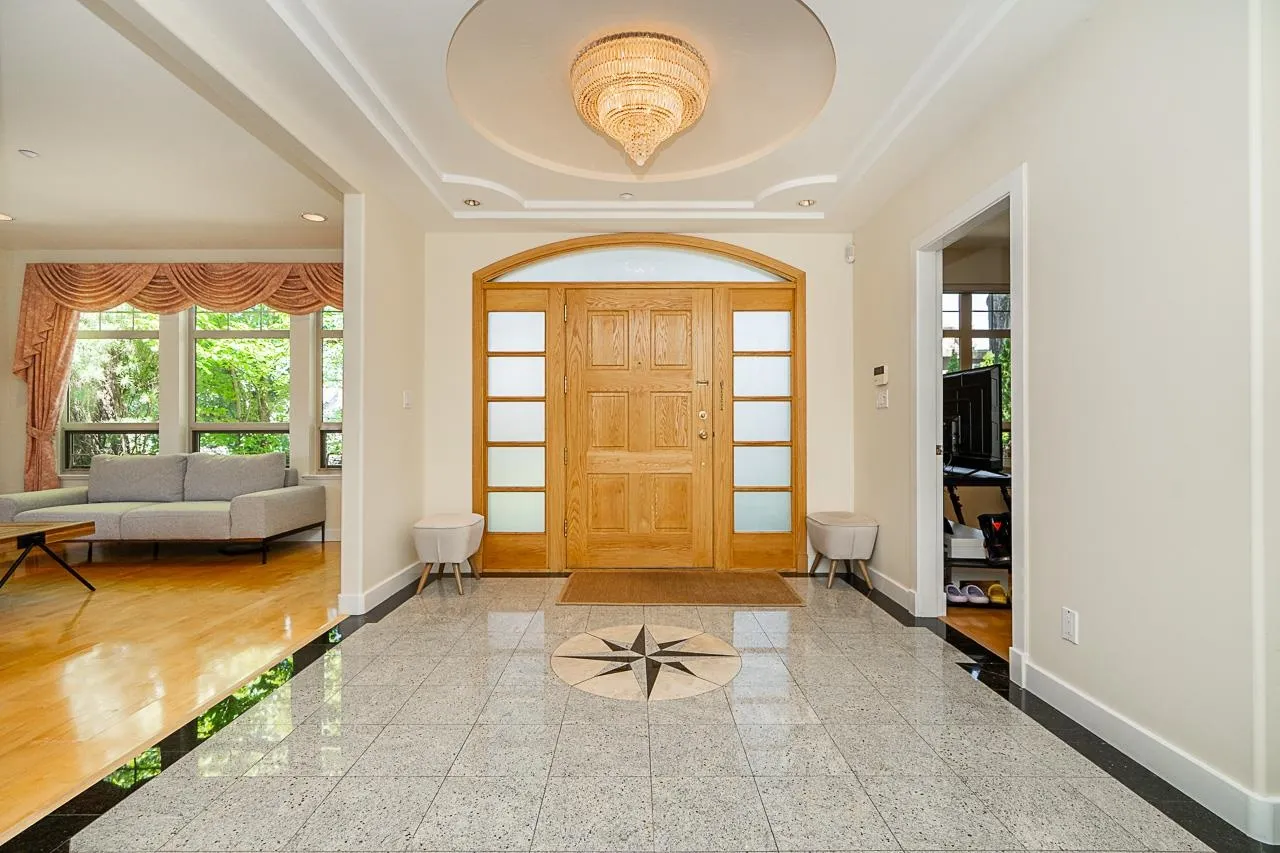 732 W 26th Avenue