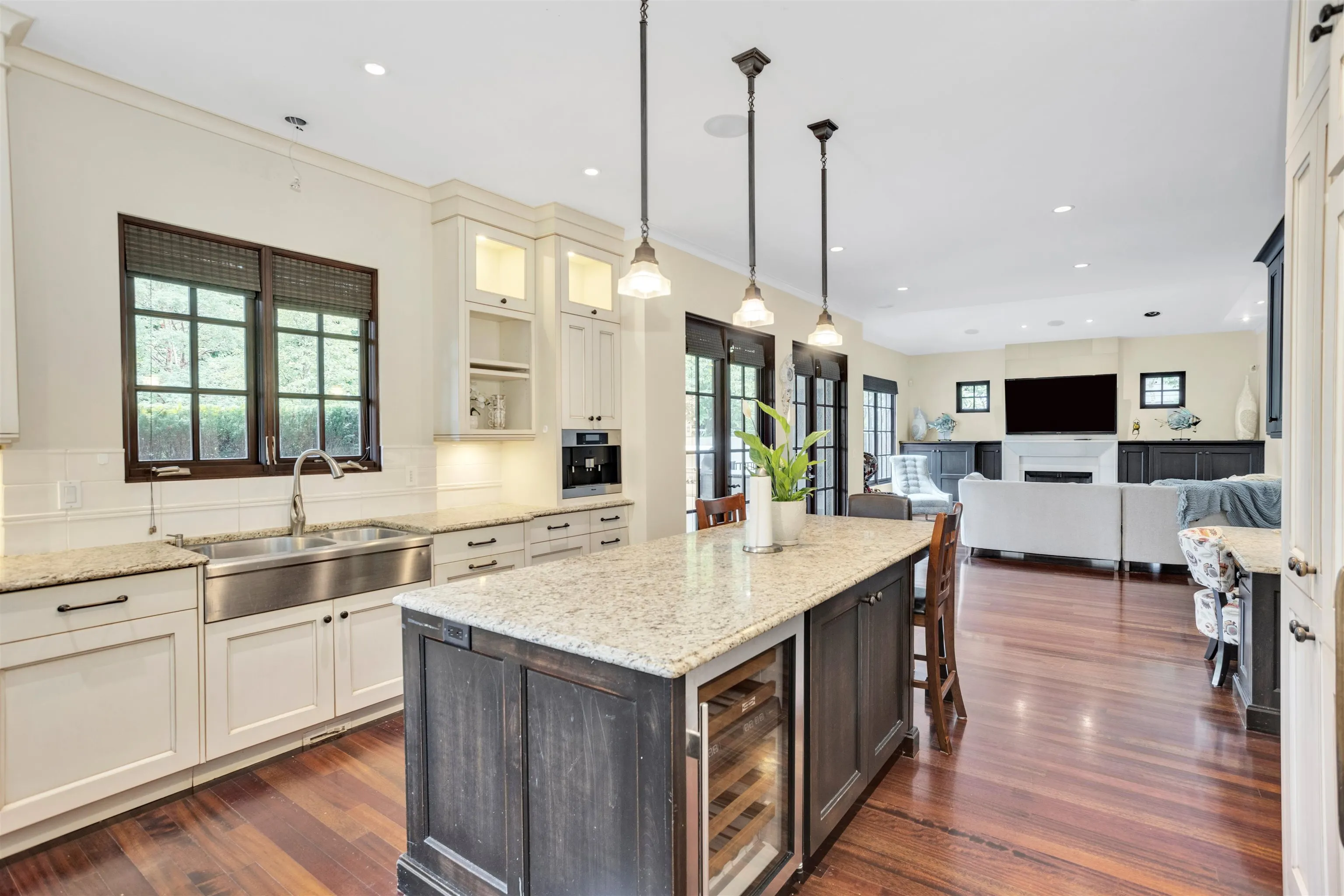 1807 Acadia Road