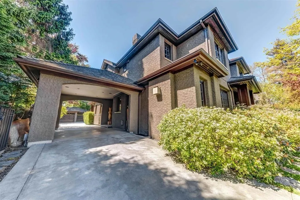 1807 Acadia Road
