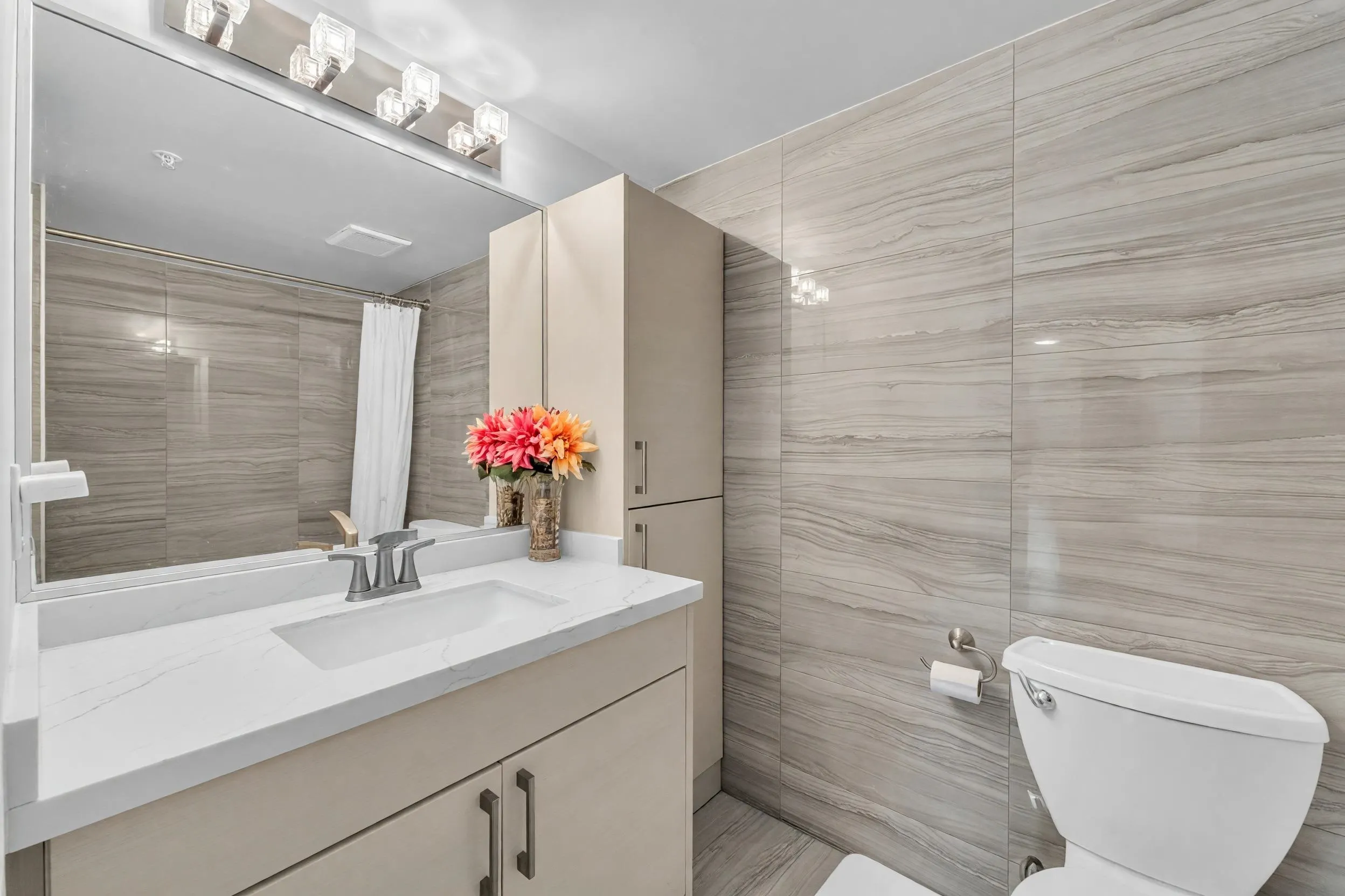 1238 Melville Street #1706