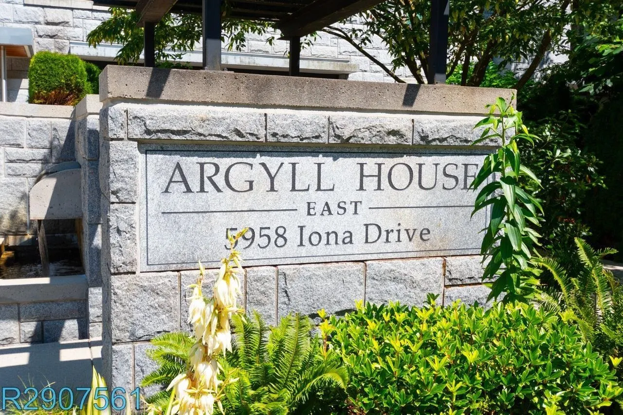 5958 Iona Drive #112
