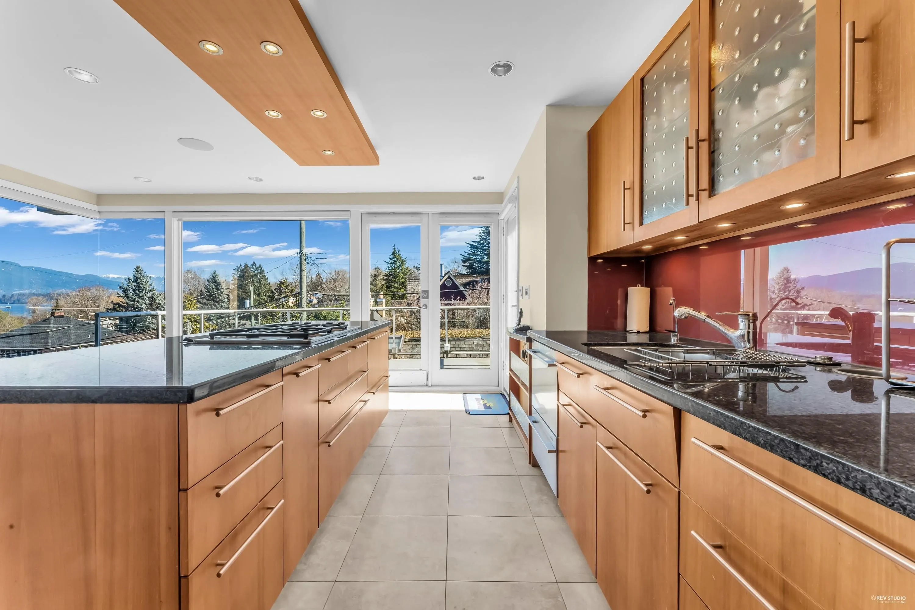 4389 Locarno Crescent