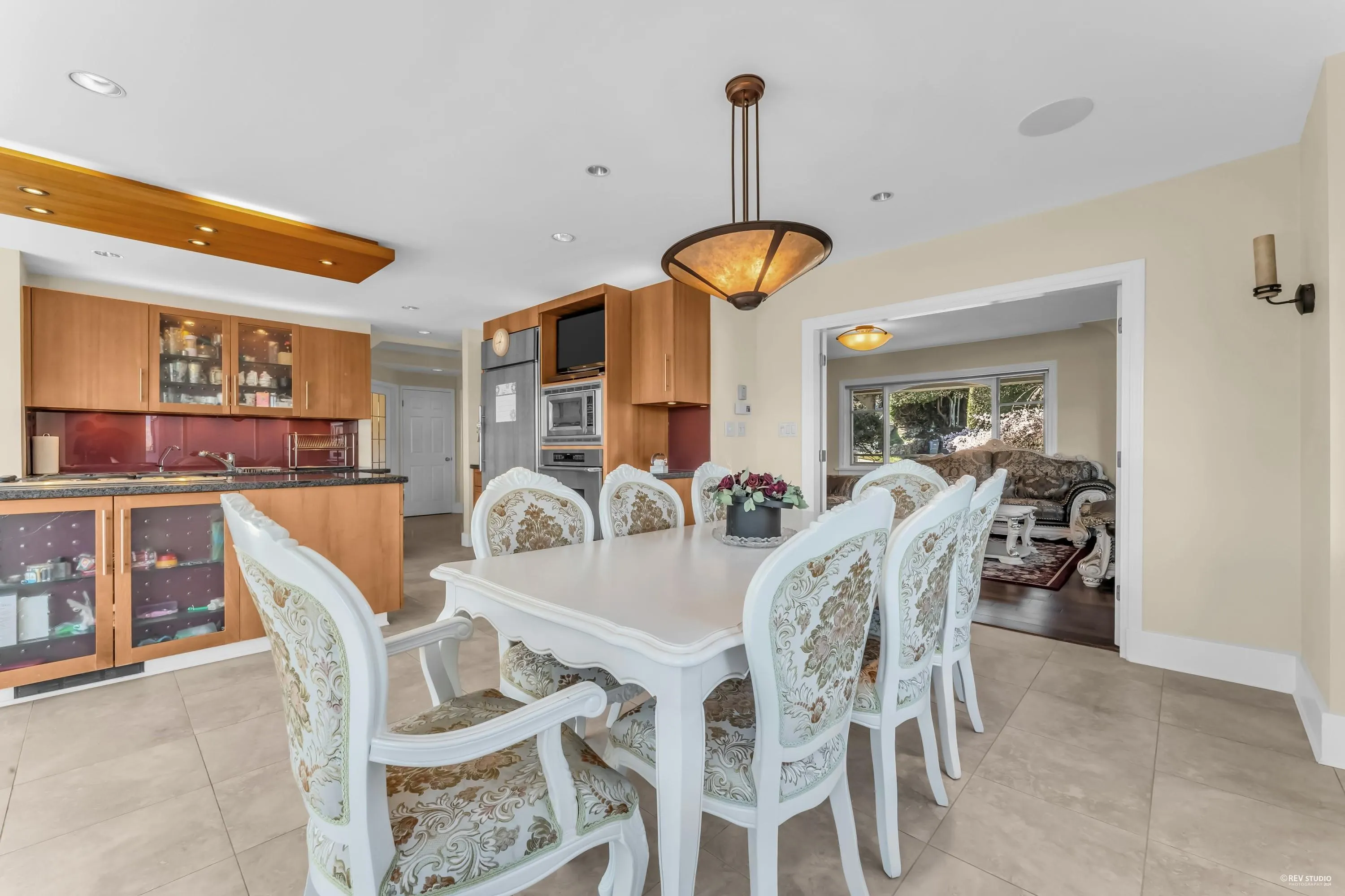 4389 Locarno Crescent