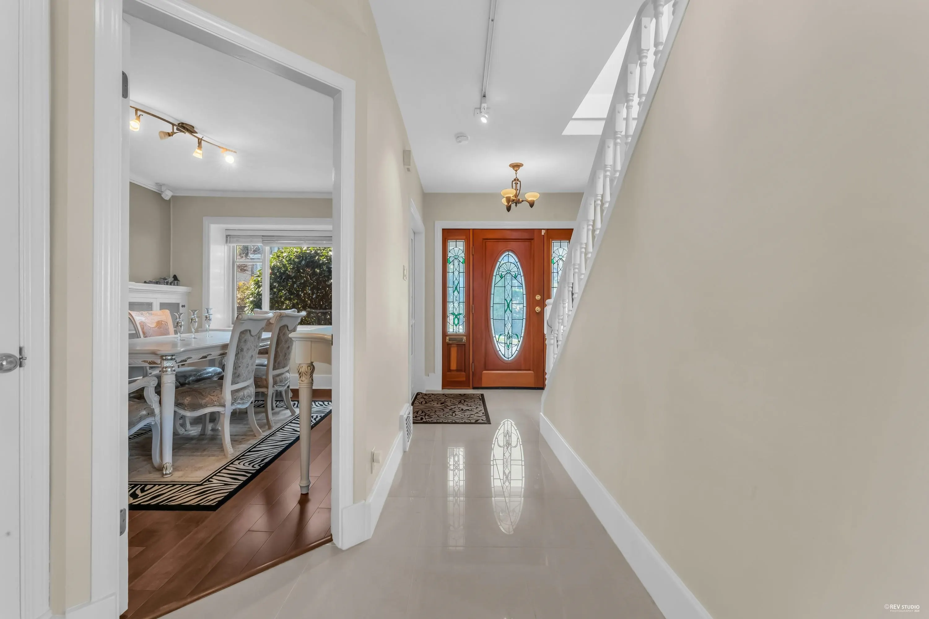 4389 Locarno Crescent