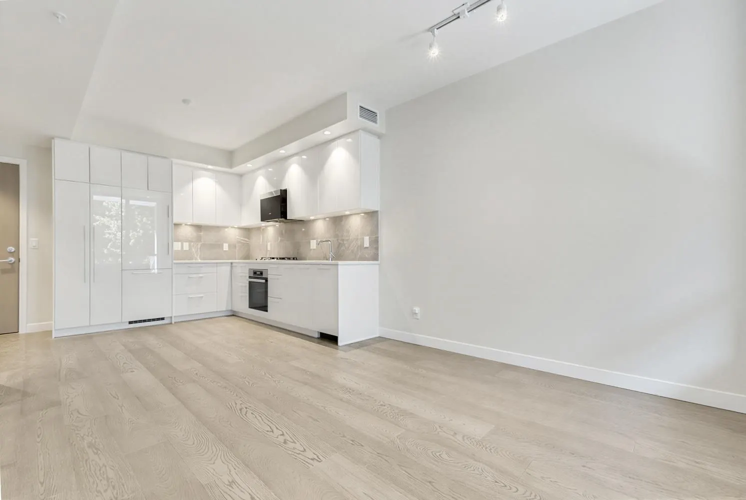 5608 Berton Avenue #607