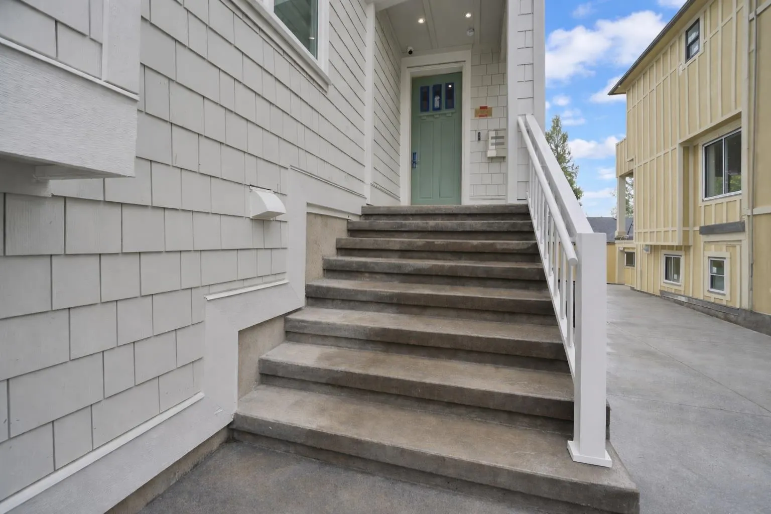 3112 W 42nd Avenue