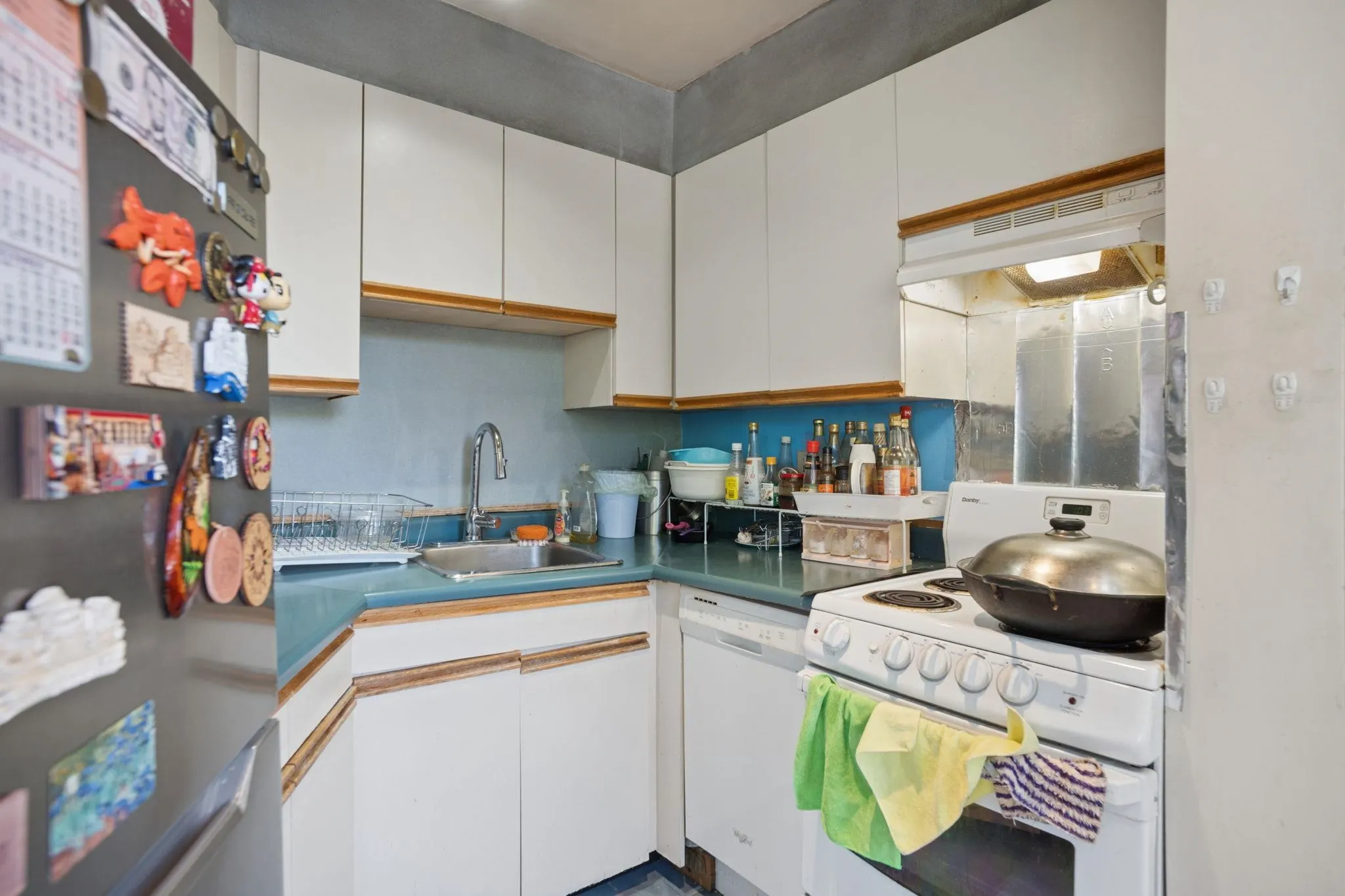 4691 W 10th Avenue #201
