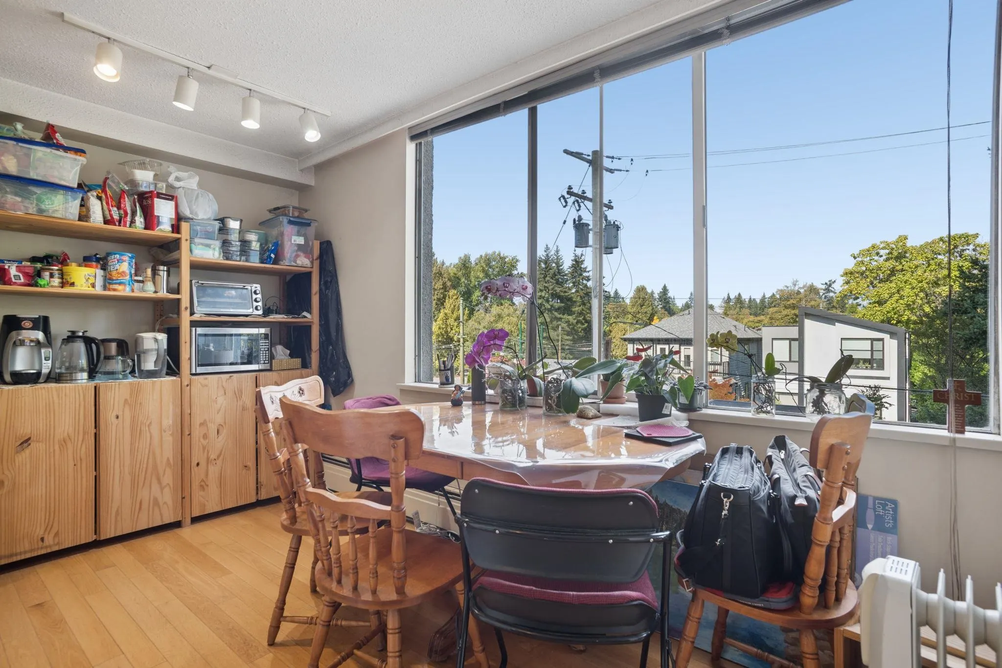 4691 W 10th Avenue #201