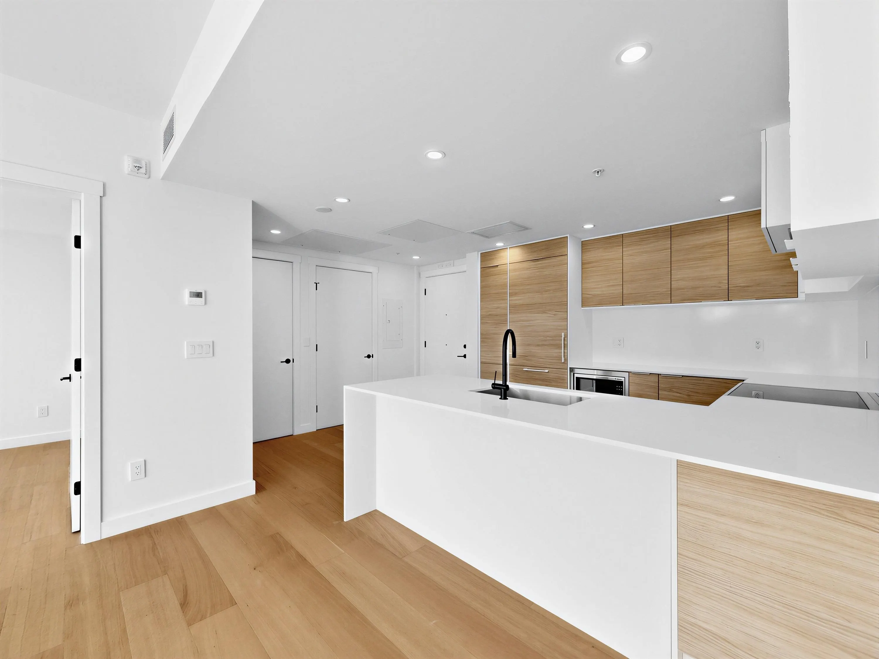 6485 Manitoba Street #504
