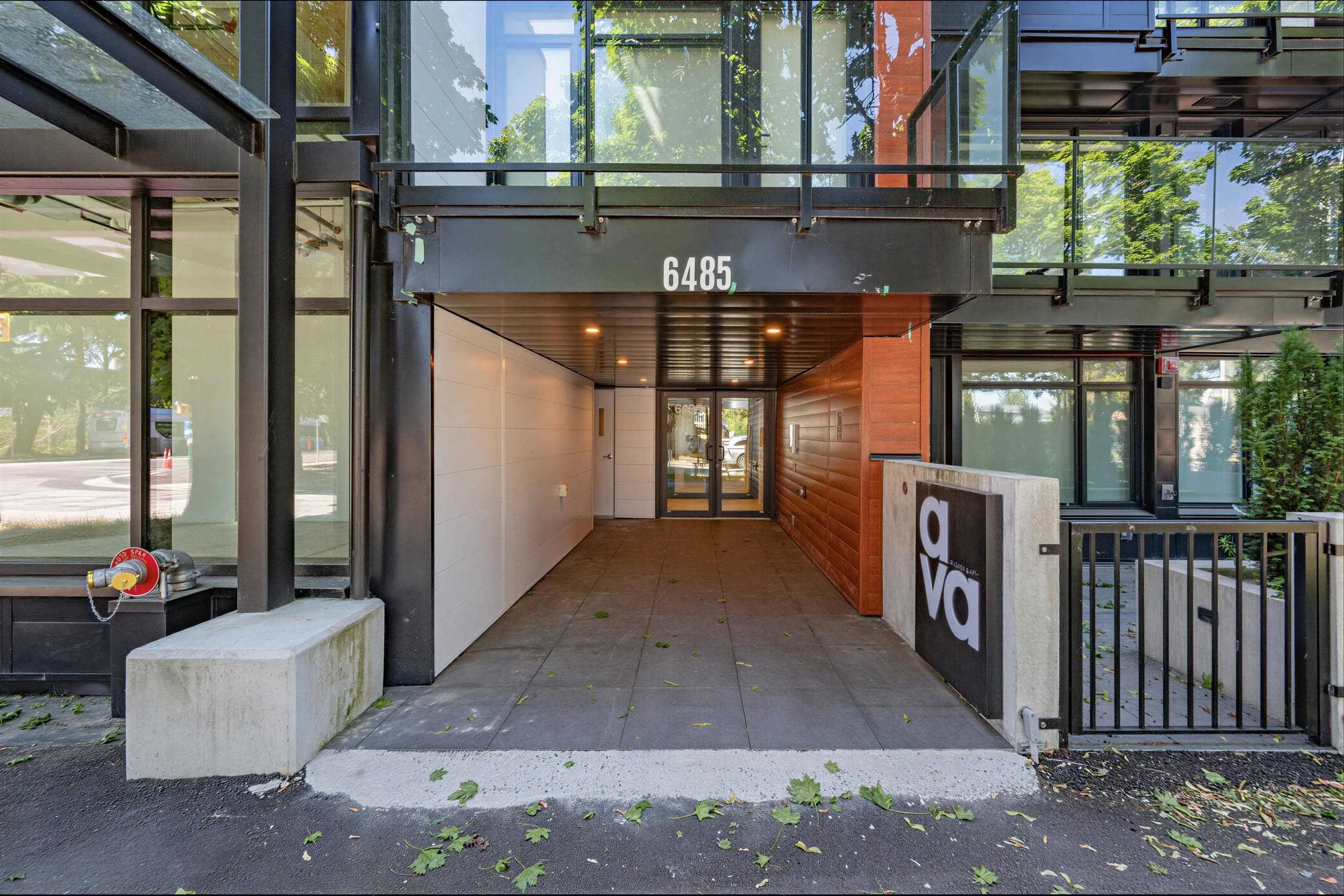 6485 Manitoba Street #504