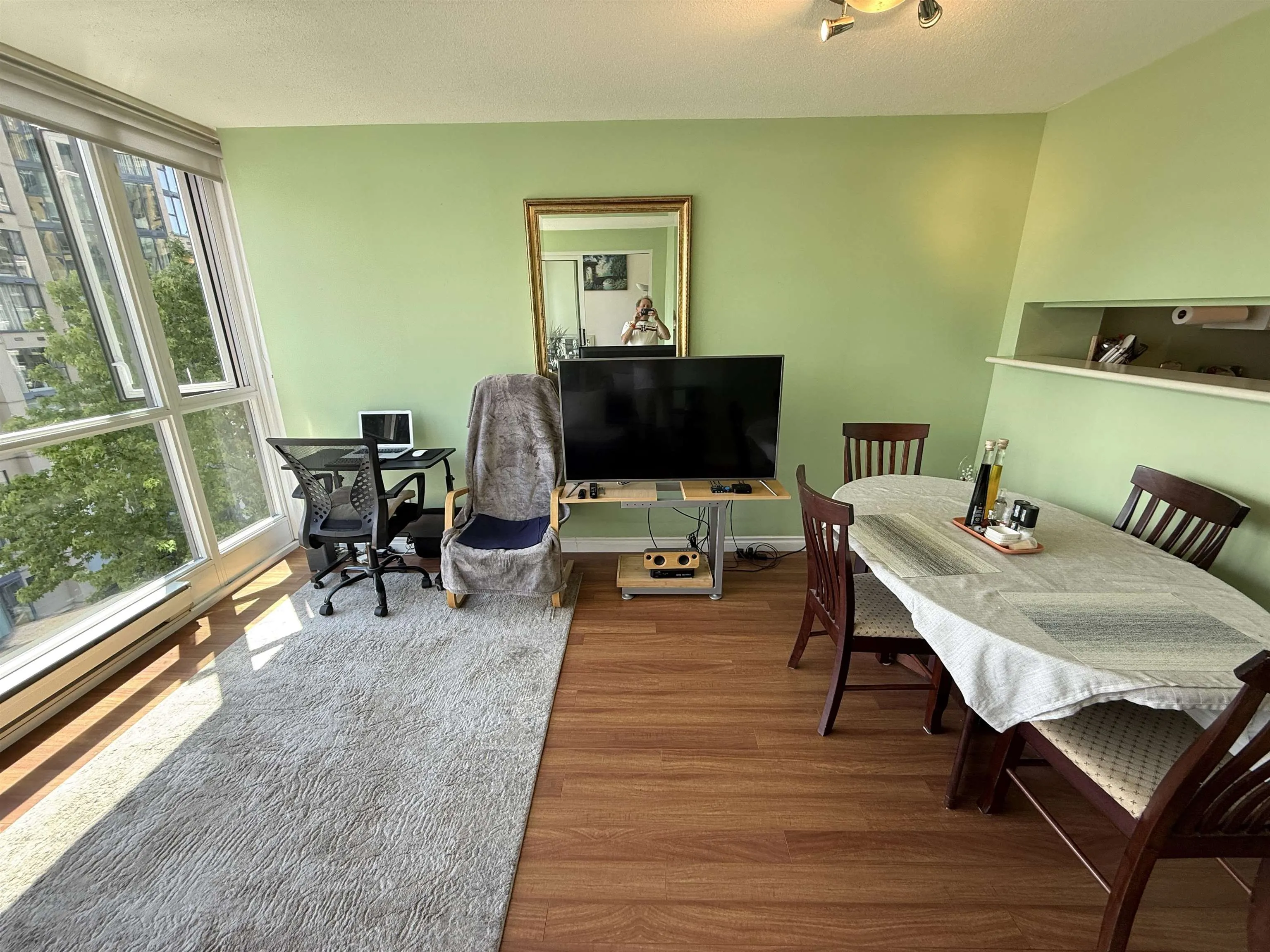 1188 Richards Street #606