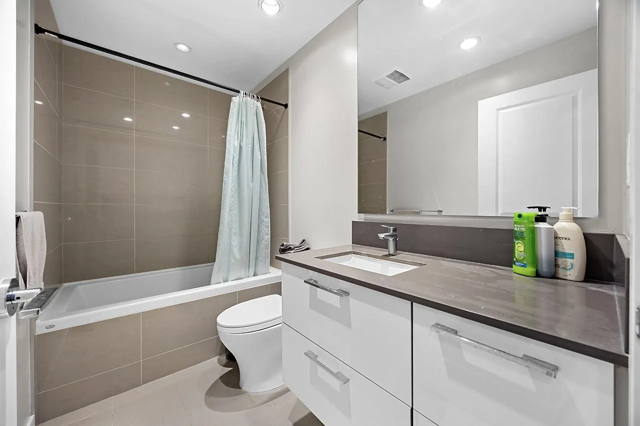 3487 Binning Road #1208