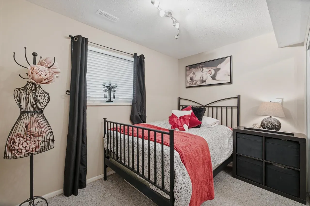 2413 Scott Place