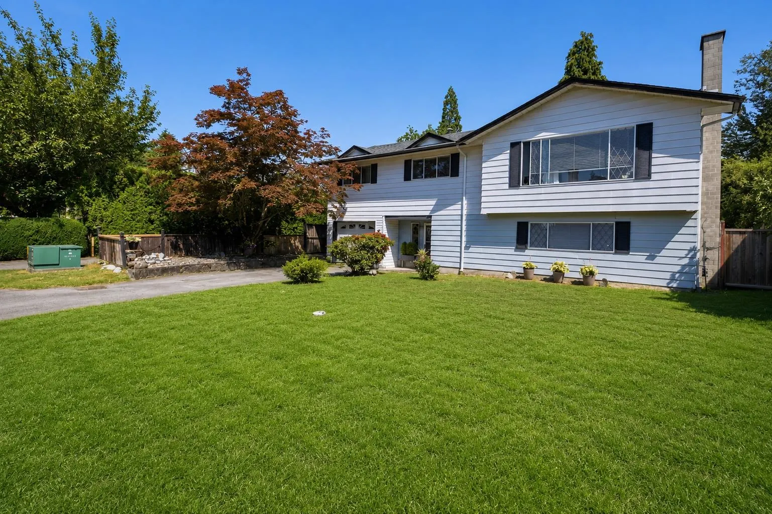 2413 Scott Place