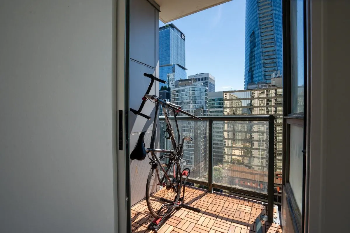 1239 W Georgia Street #1909
