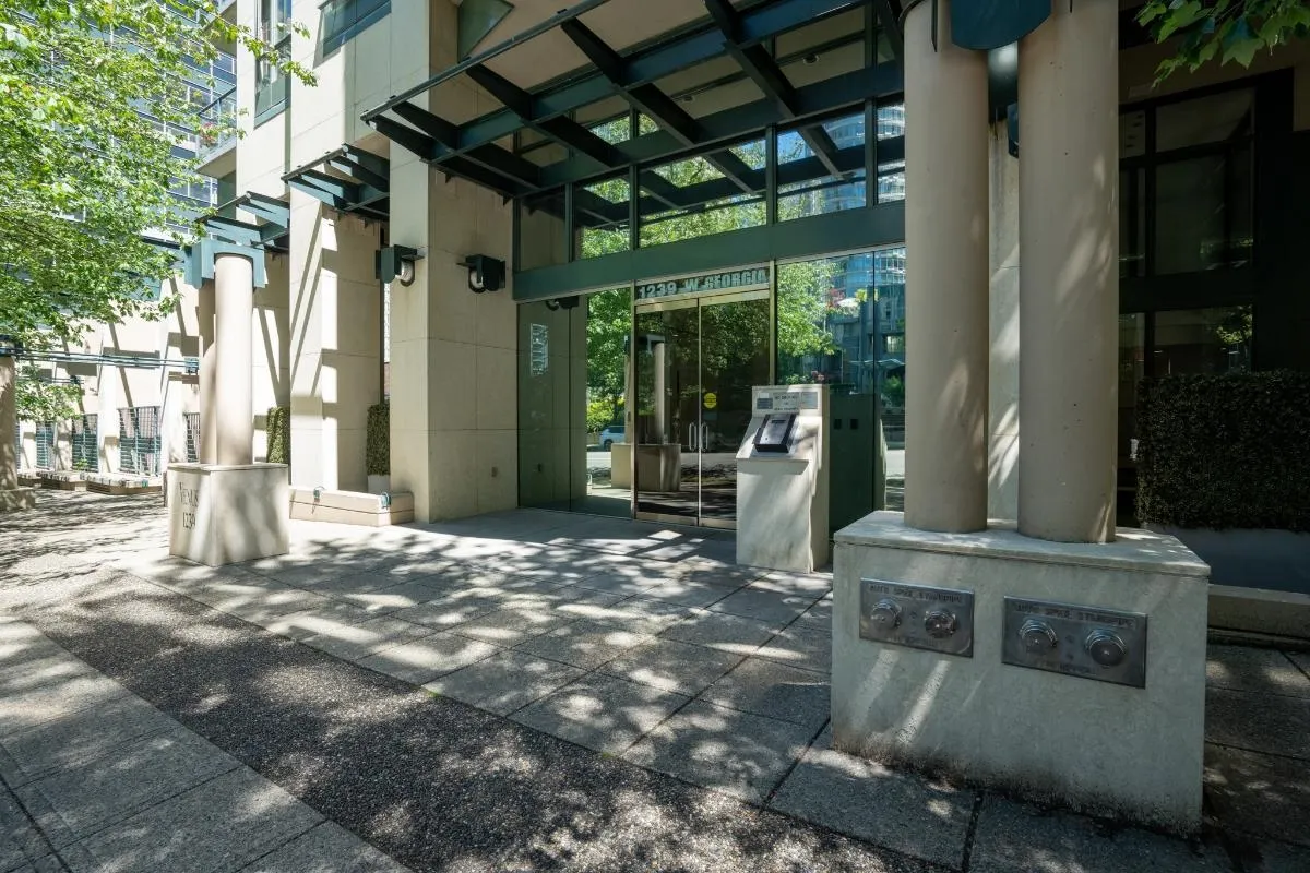 1239 W Georgia Street #1909