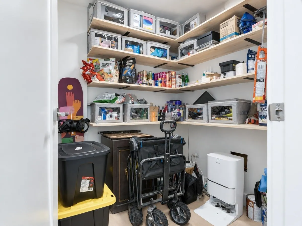 1239 W Georgia Street #1909