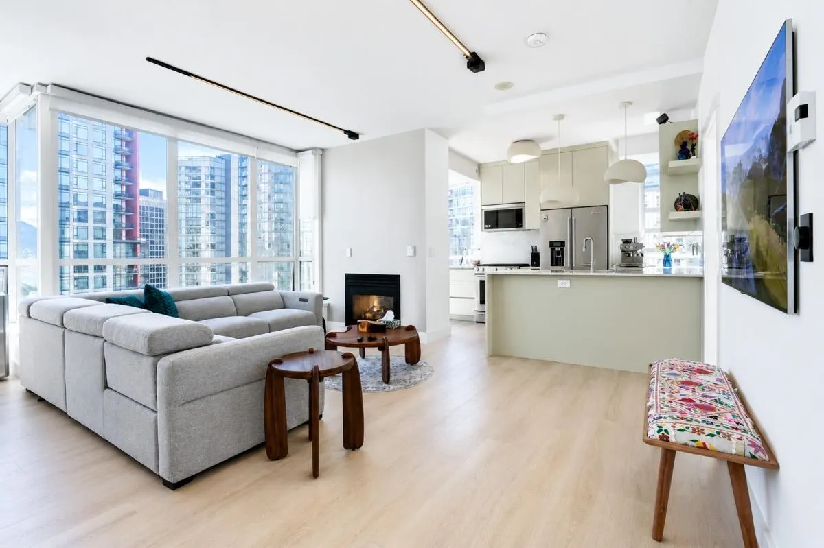 1239 W Georgia Street #1909