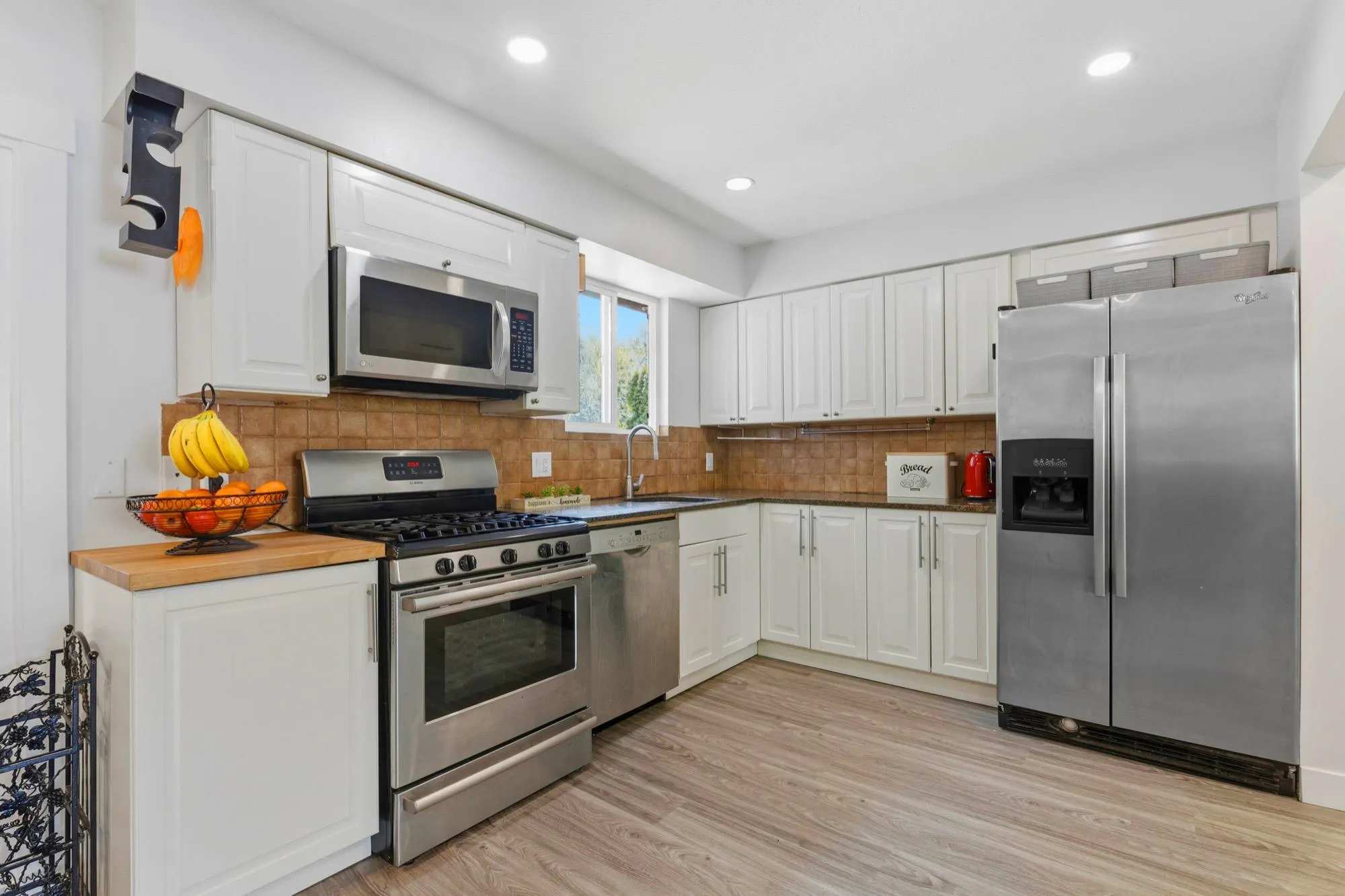 713 Appleyard Court