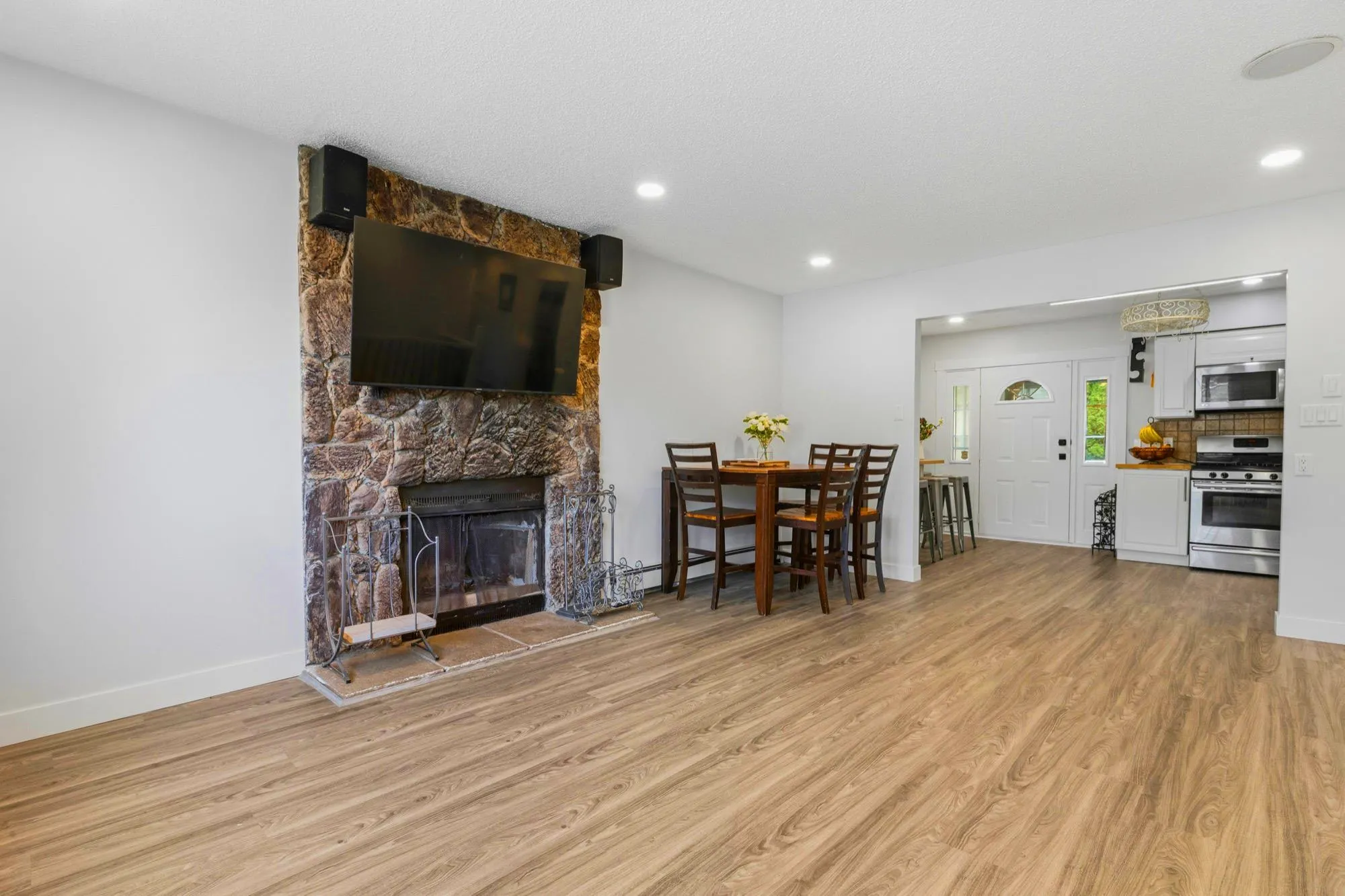 713 Appleyard Court