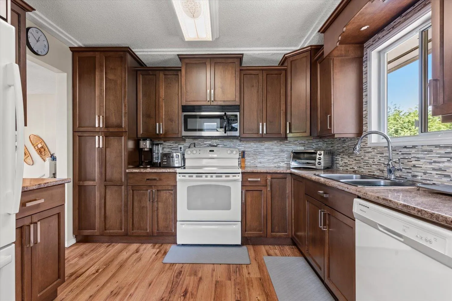 6336 Reid Road