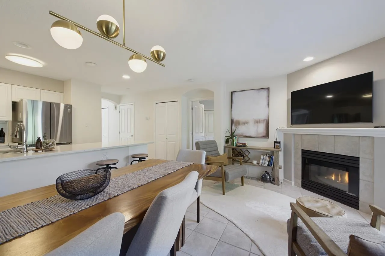 1550 Larkhall Crescent #21
