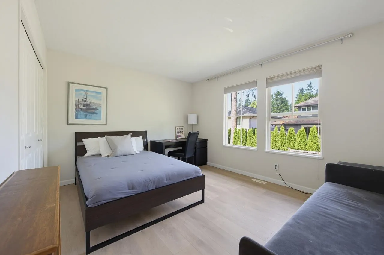 1550 Larkhall Crescent #21