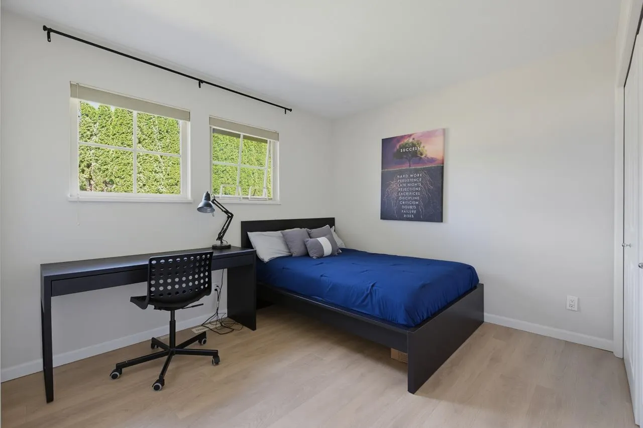 1550 Larkhall Crescent #21