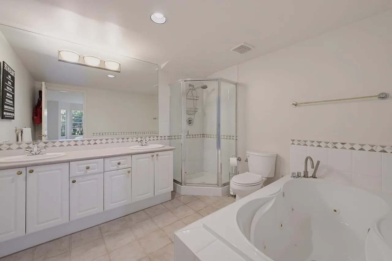1550 Larkhall Crescent #21