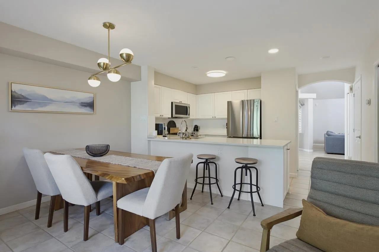 1550 Larkhall Crescent #21