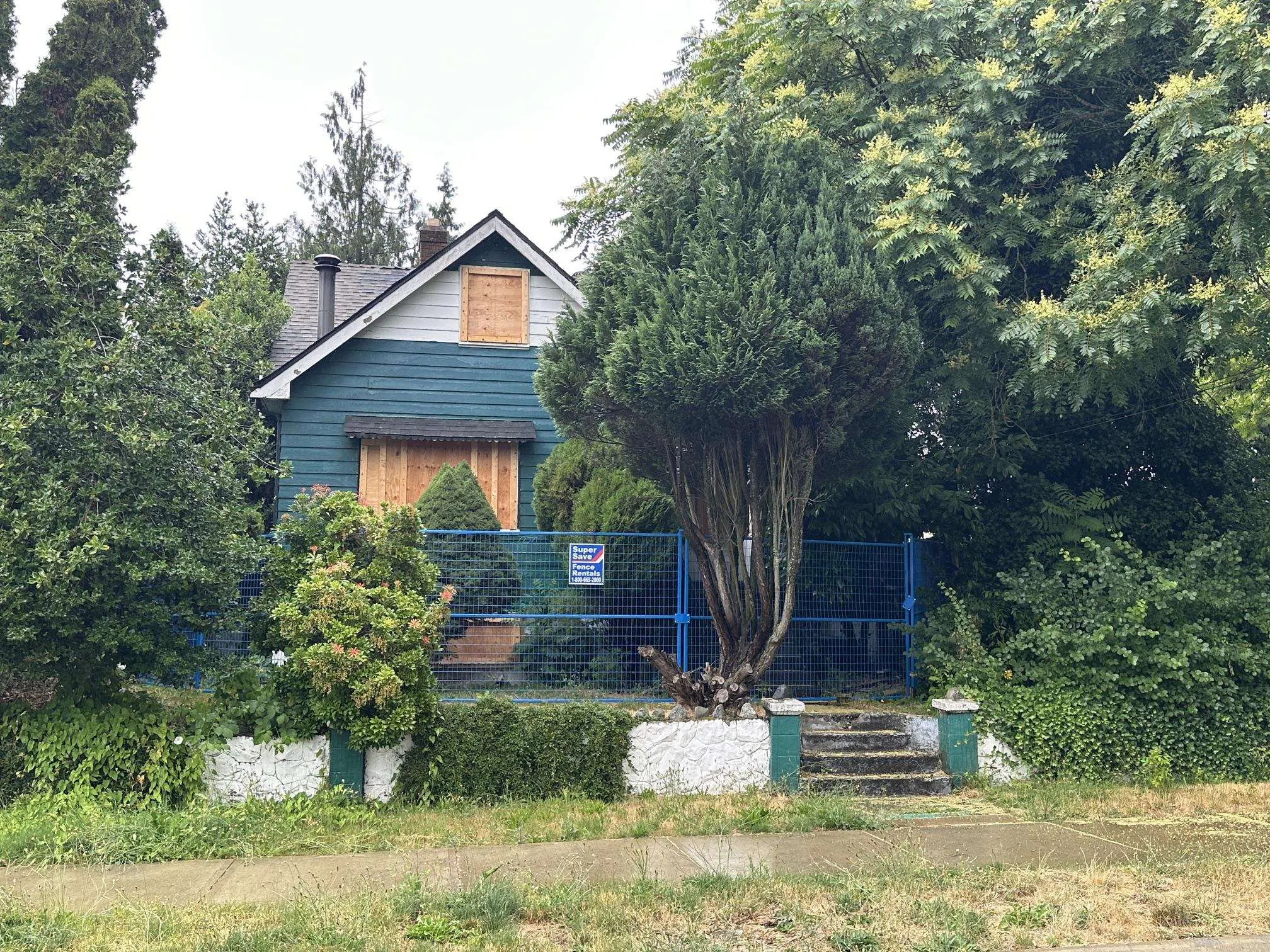 2005 Ninth Avenue