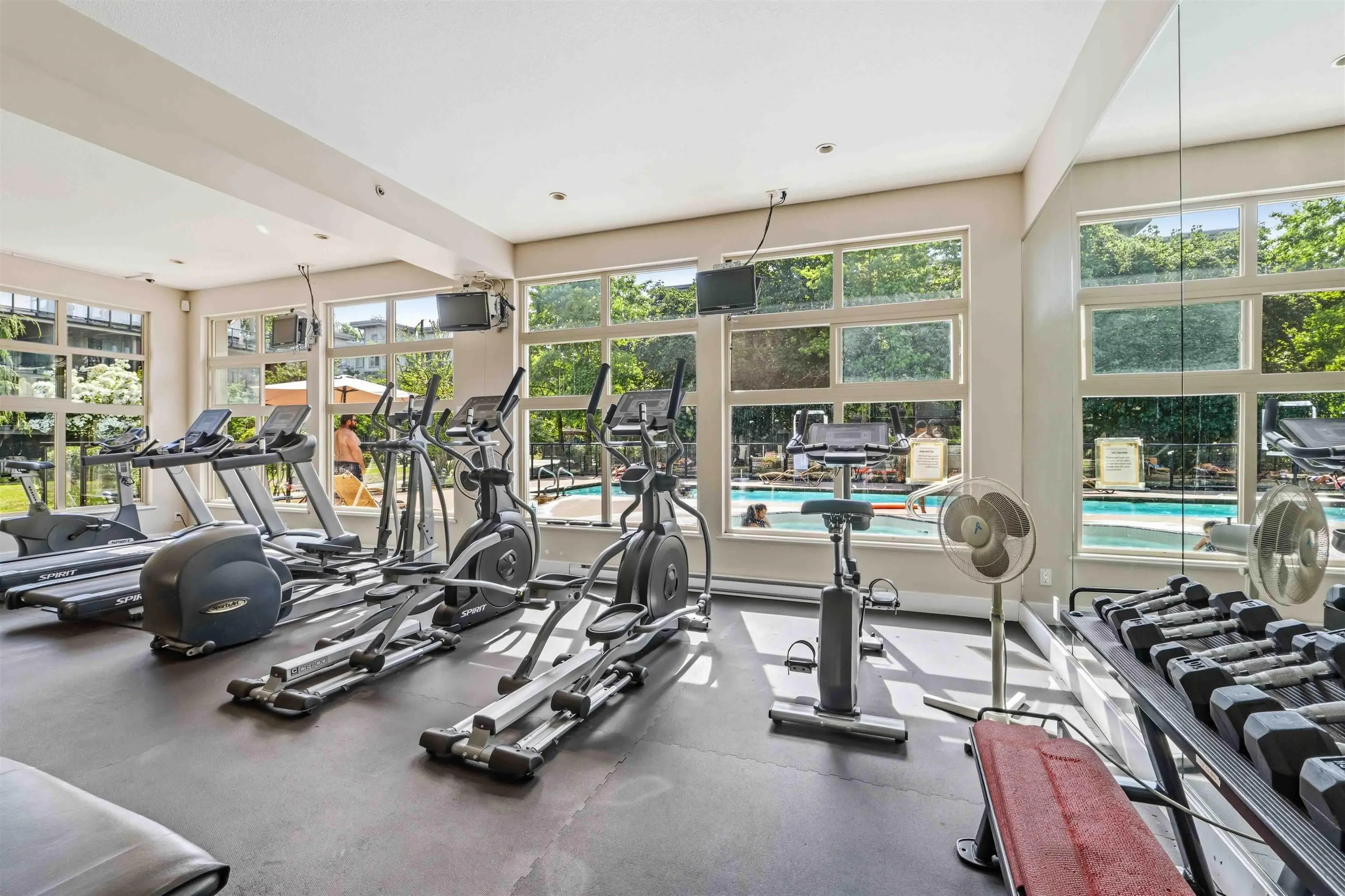 15385 101a Avenue #405