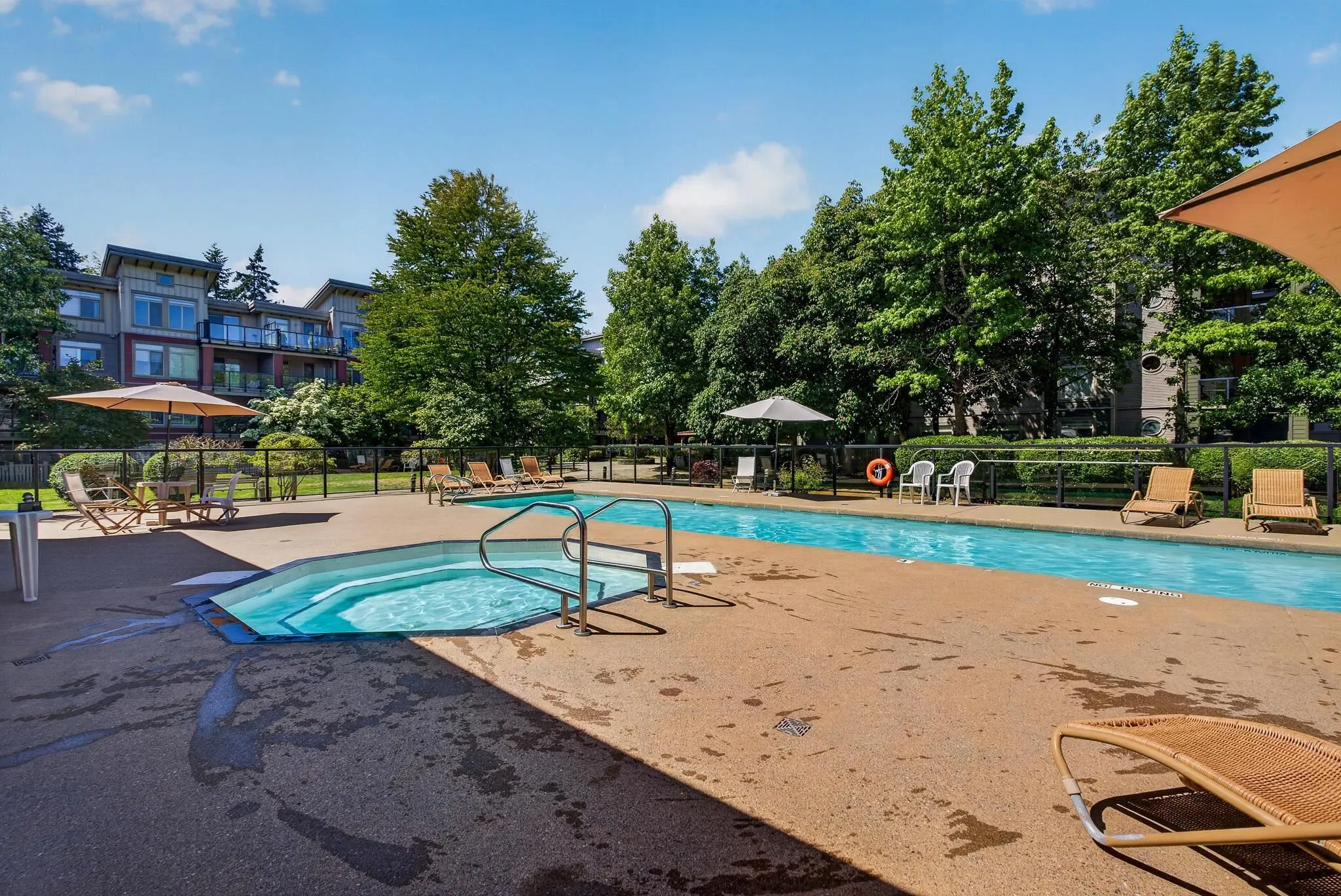15385 101a Avenue #405