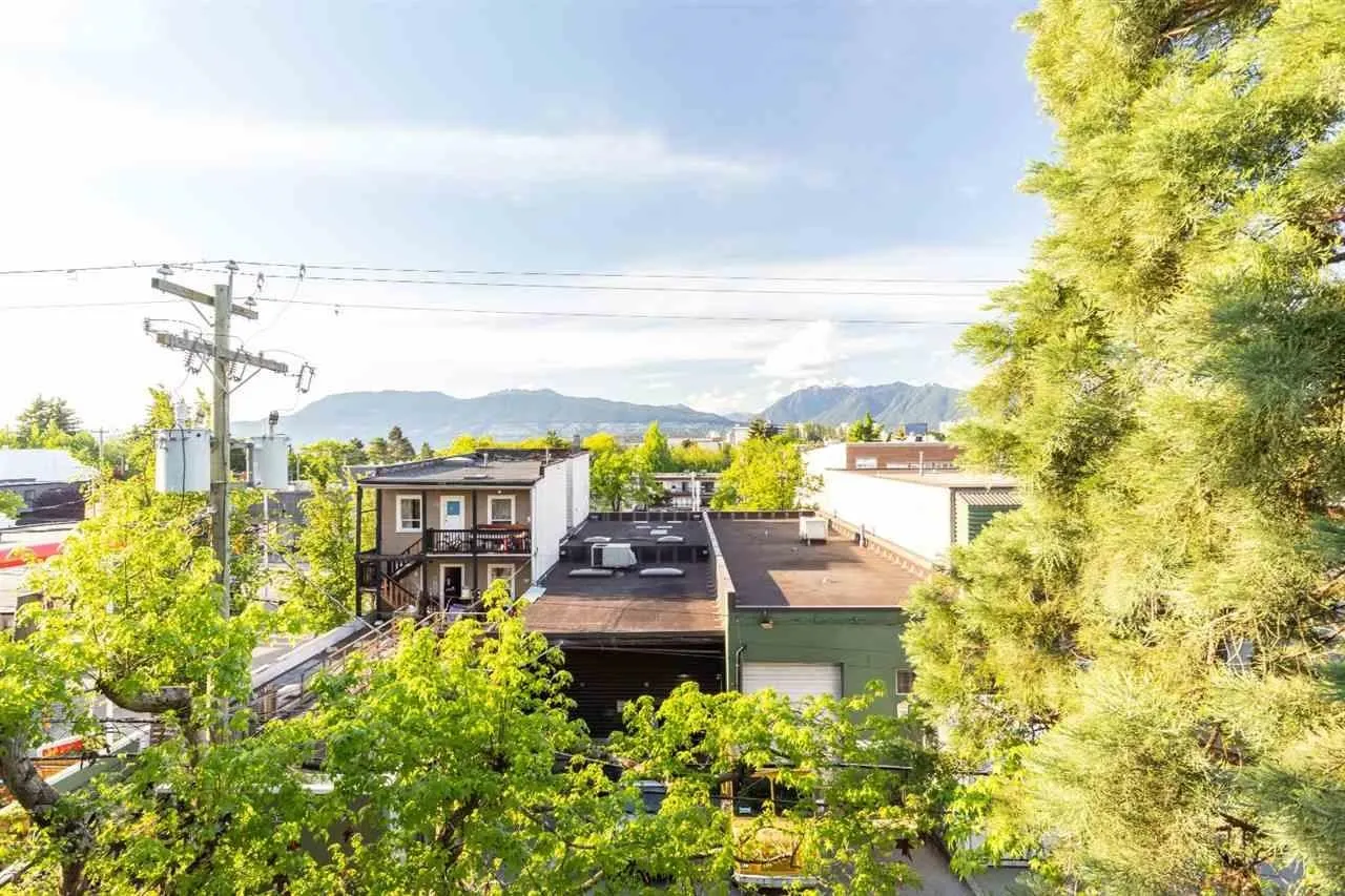 1877 W 5th Avenue #302